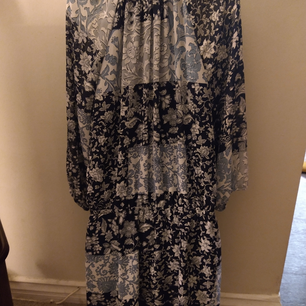 Blue Dress - Picture 2 of 3
